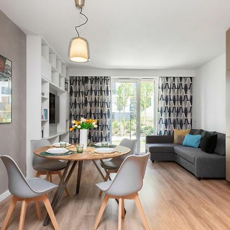 Fort Wola Apartments Warsaw By Noclegi Renters Extérieur photo