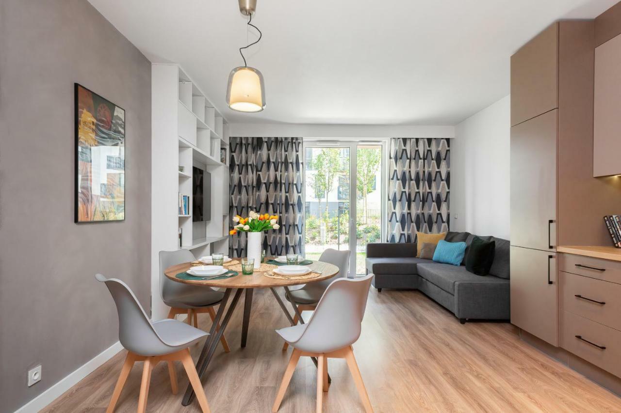 Fort Wola Apartments Warsaw By Noclegi Renters Extérieur photo
